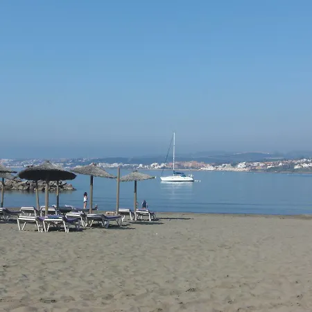 Vista Mar. Playa Cerca. Estepona